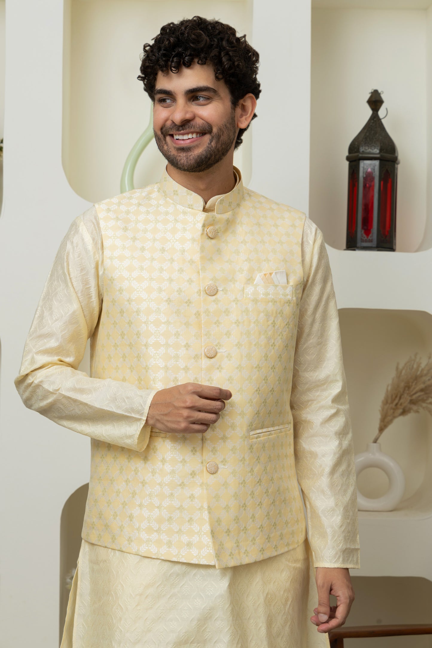 Elegant Outfit for Menswear – Elegant Ethnic Statement