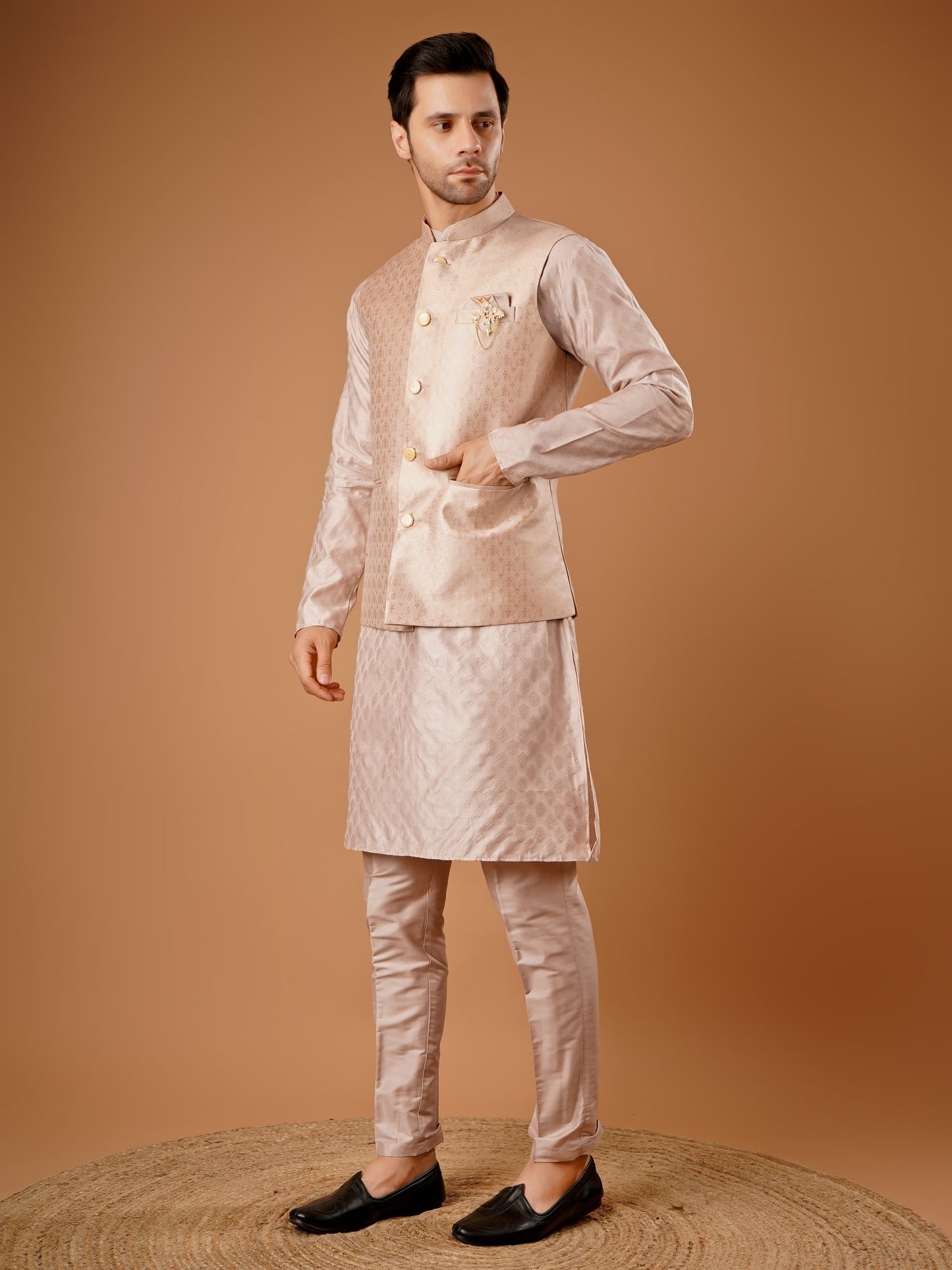 Statement Kurta in Pink – Designed for the Elegant Men's