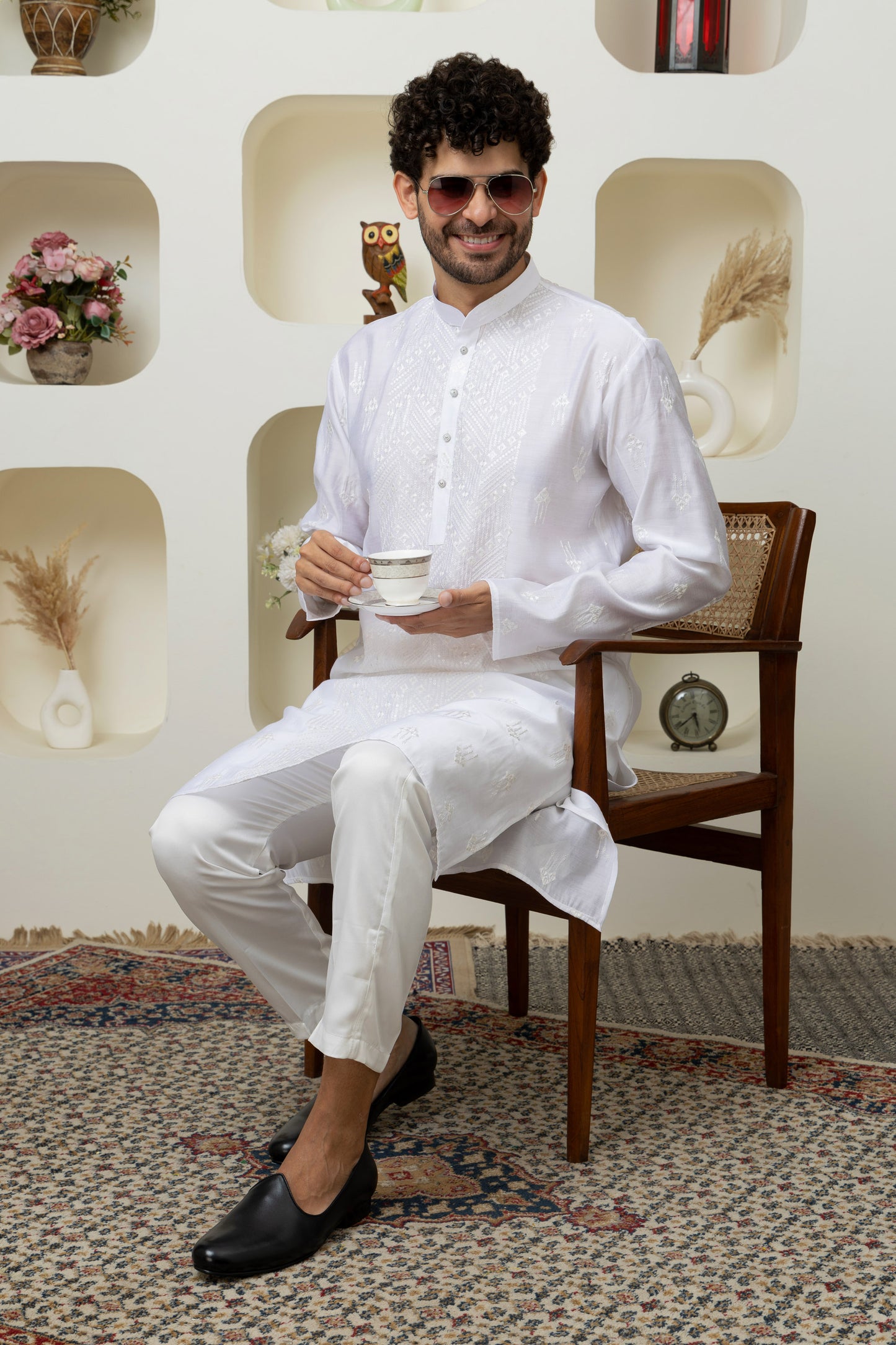 Stylish White Embroidered Kurta Pajama for Celebrations – Tailored Menswear Ethnic Look