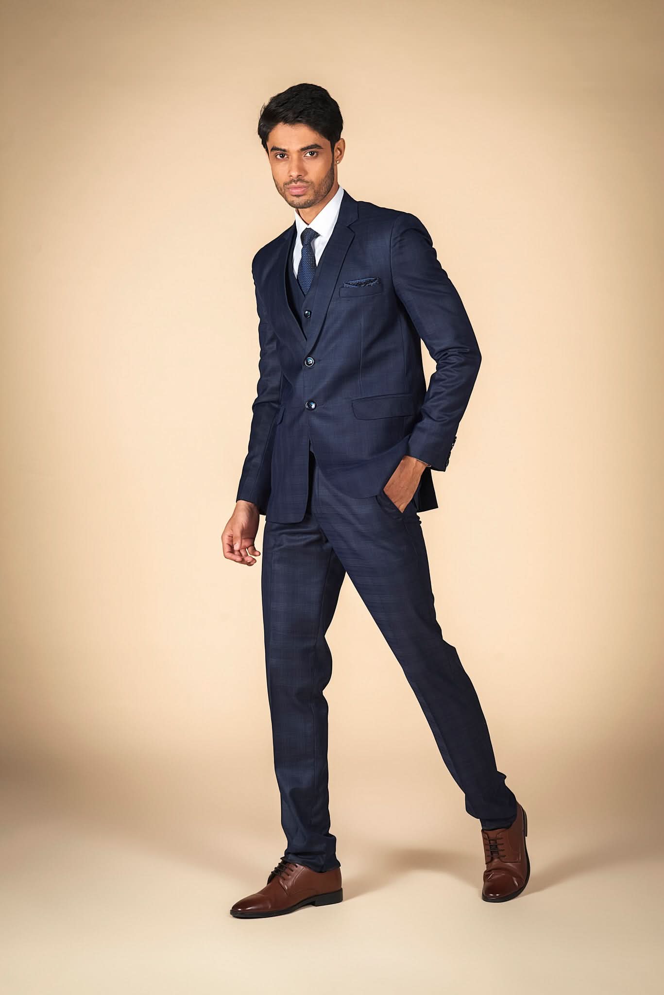 Outfit for Men's in Navy Blue – Elegant Formal Attire – Dulha Ghar